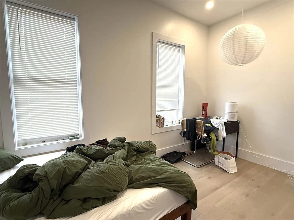 16 Delle Ave, Mission Hill