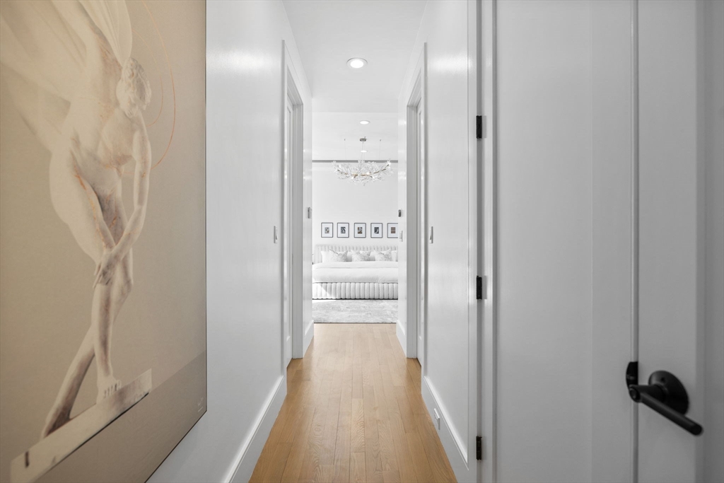 706 Saw Mill Brook Pkwy, Newton Center