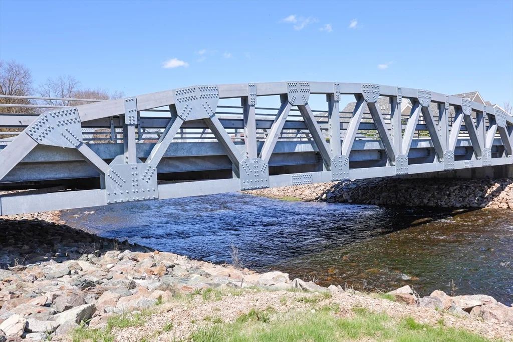 148 Neponset, Canton