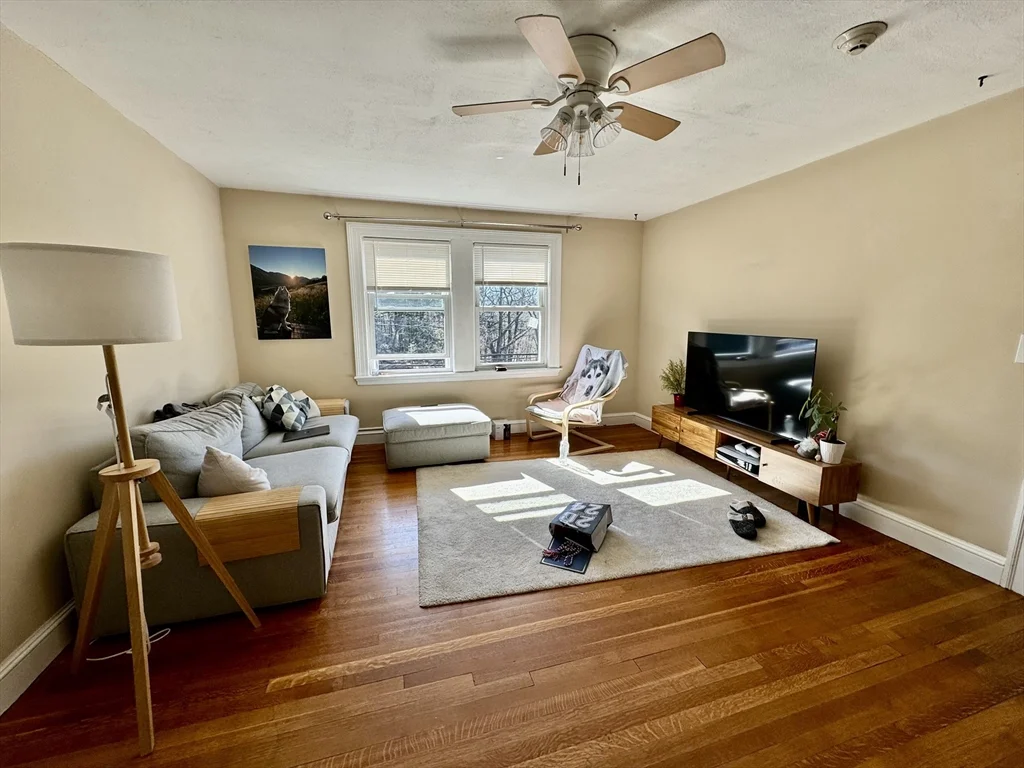 4907 Washington St, West Roxbury