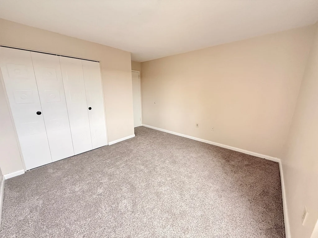 1006 Paradise Rd, Swampscott