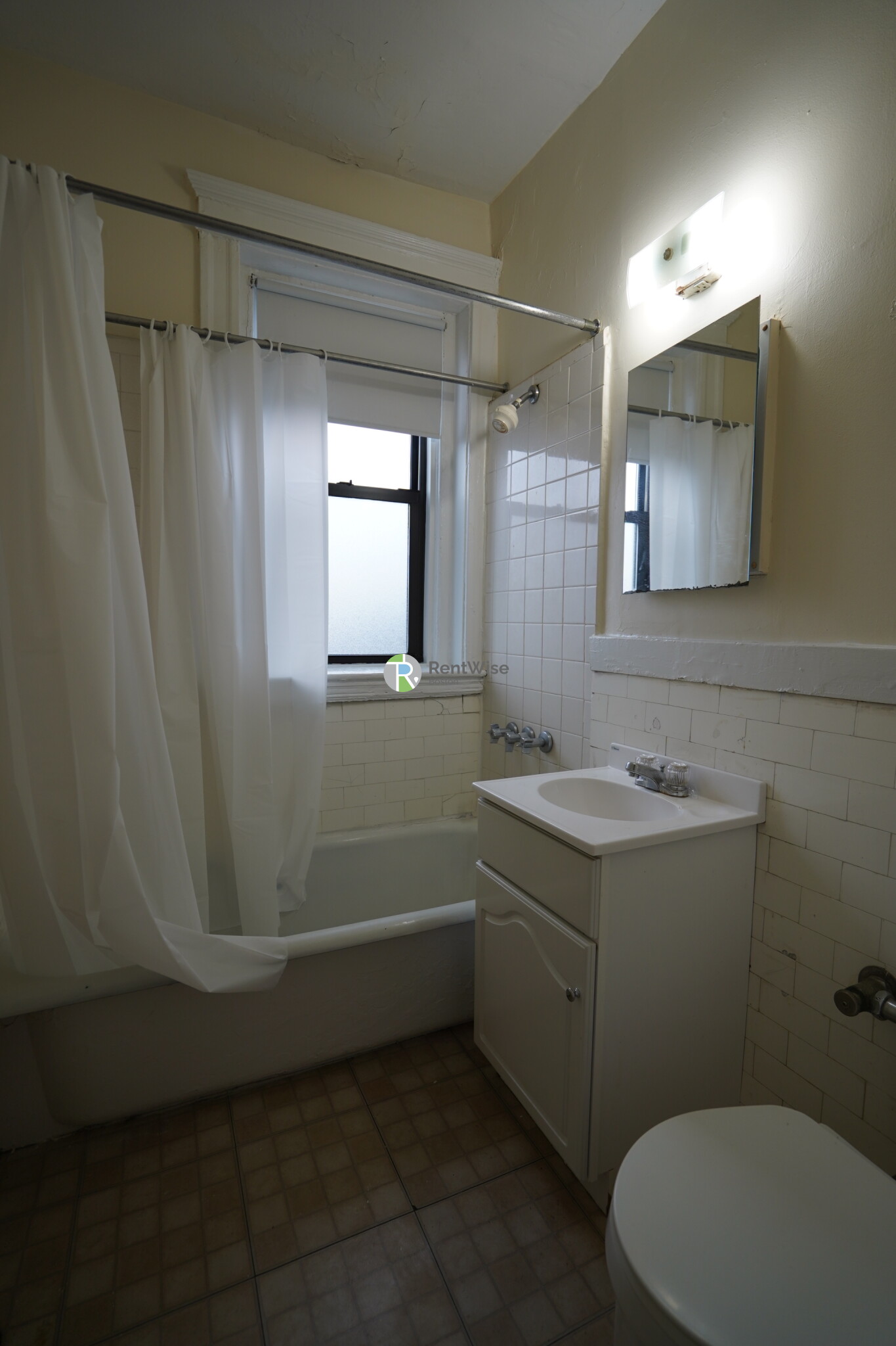 1144 Commonwealth Ave, North Brookline