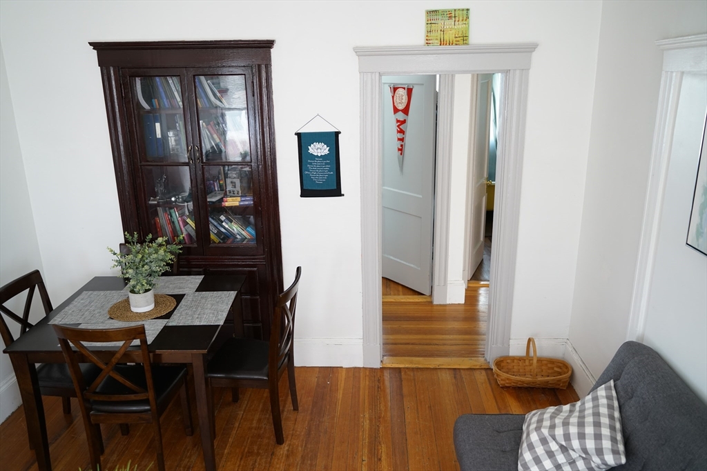 5 Cooney St, Somerville