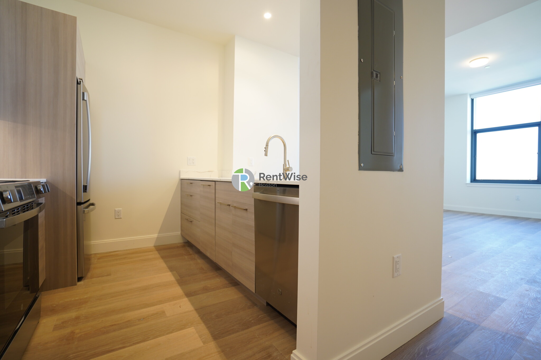 1079 Commonwealth Ave, Allston