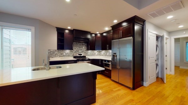 41 W 2nd St, South Boston