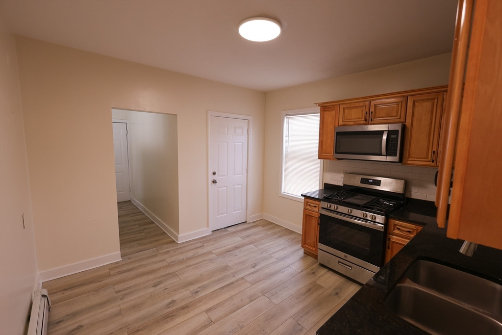 27 Fessenden St, Mattapan