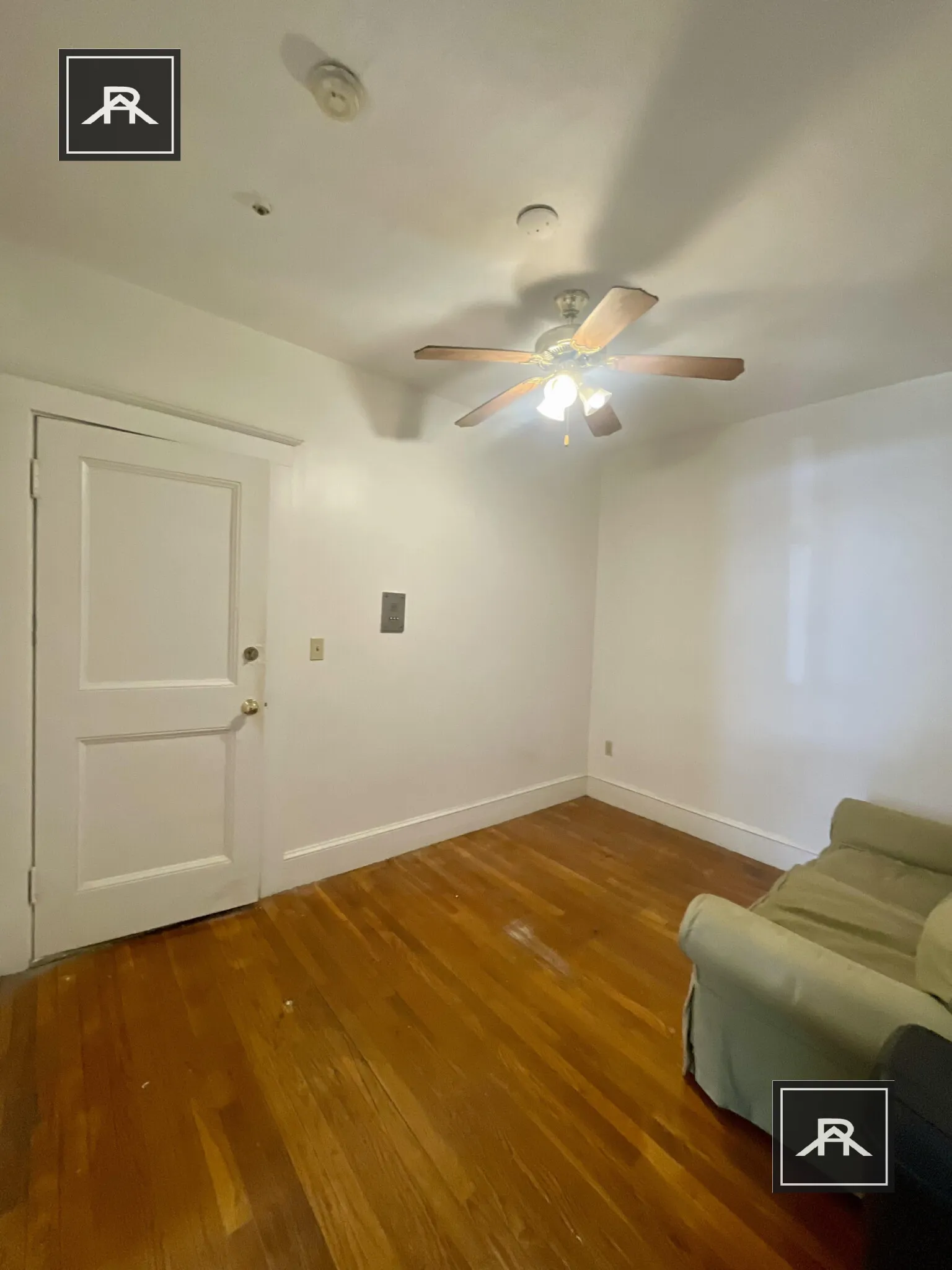 11 Scottfield Rd, Brighton