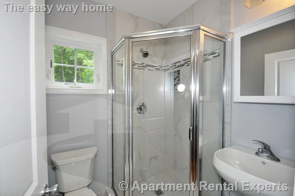 48 Maynard St, Arlington Center
