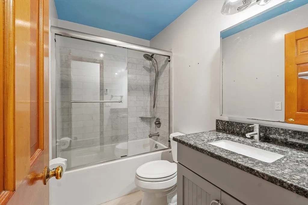 105 Granite St, Rockport