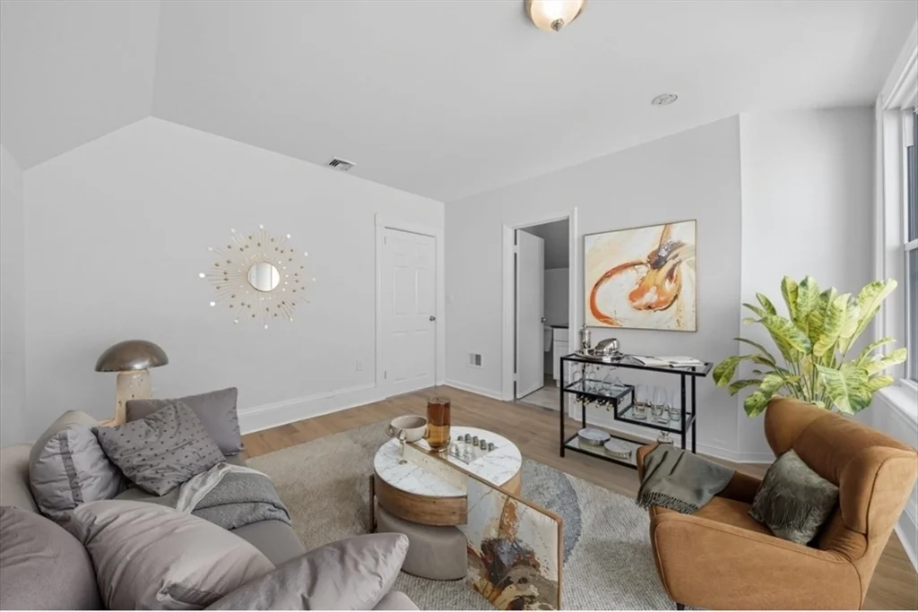 21 Wolcott St, Malden