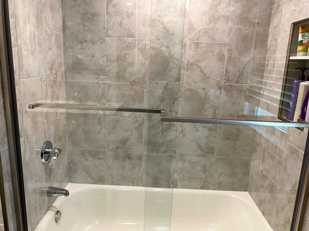 15 Winchester Dr, Lexington