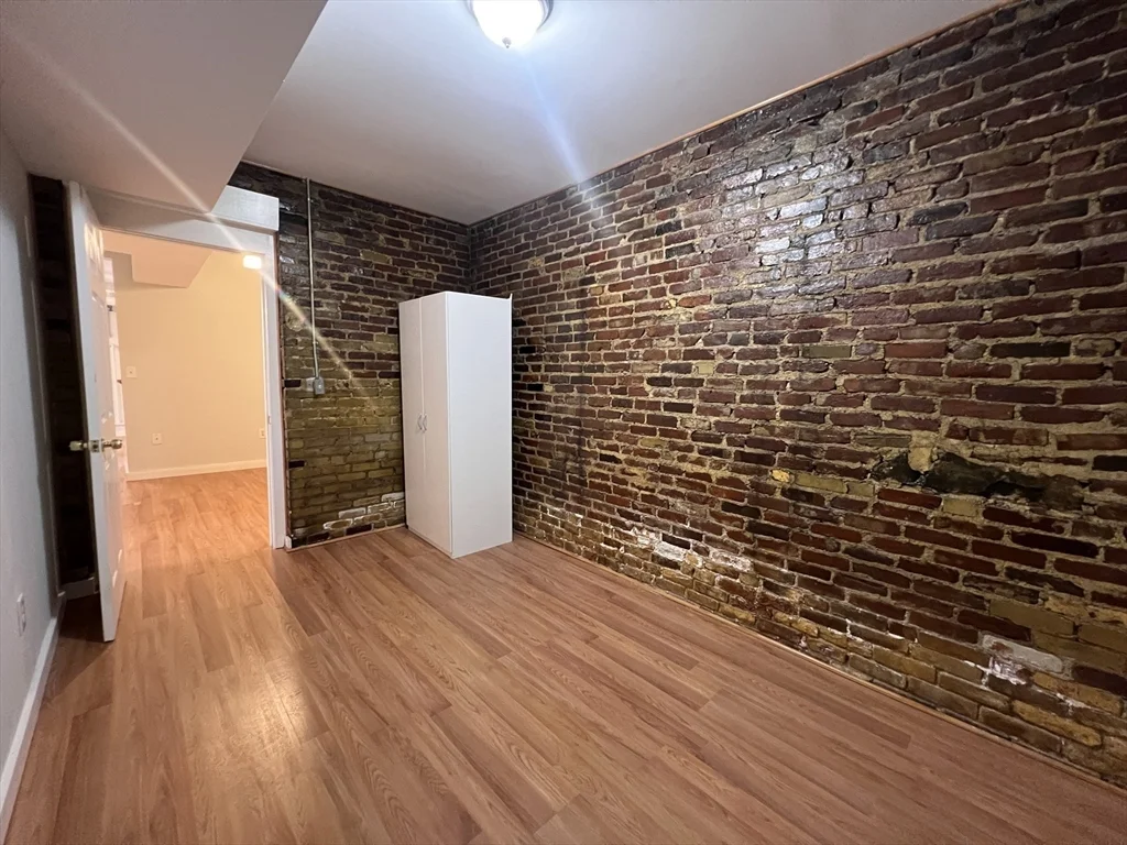 7 Sherborn Ct, Medford