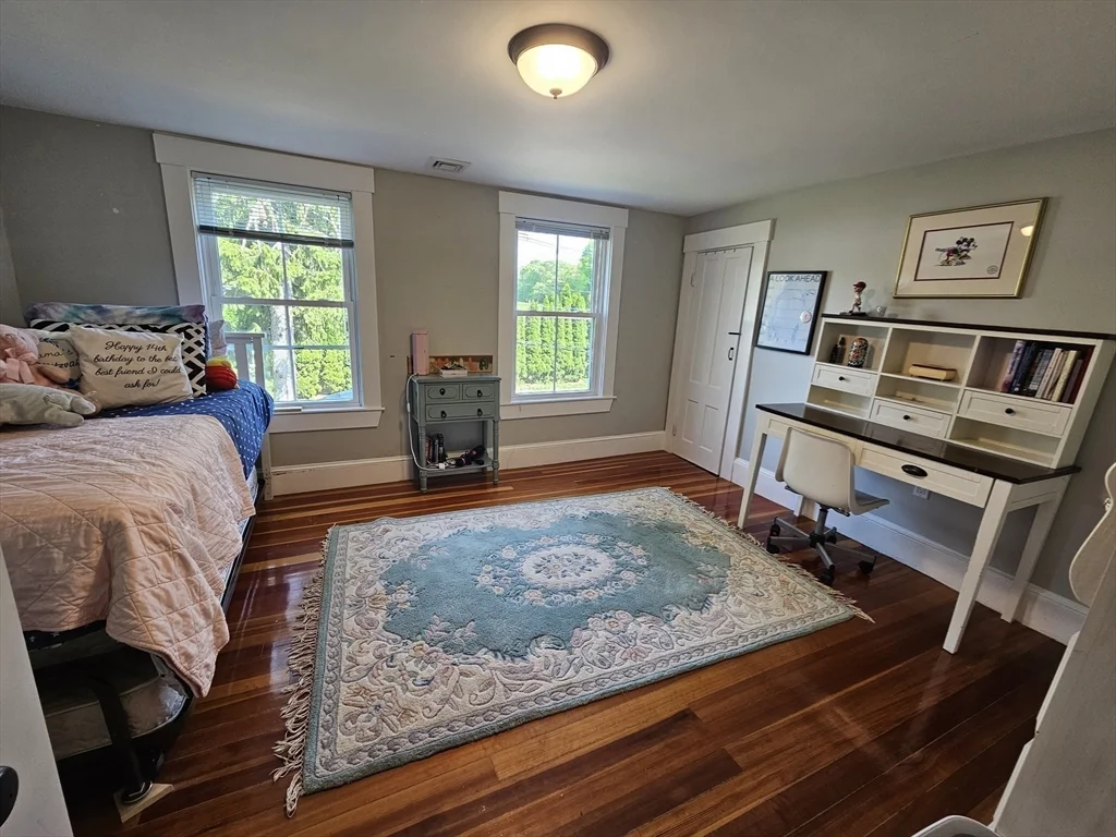 144 East St, Sharon