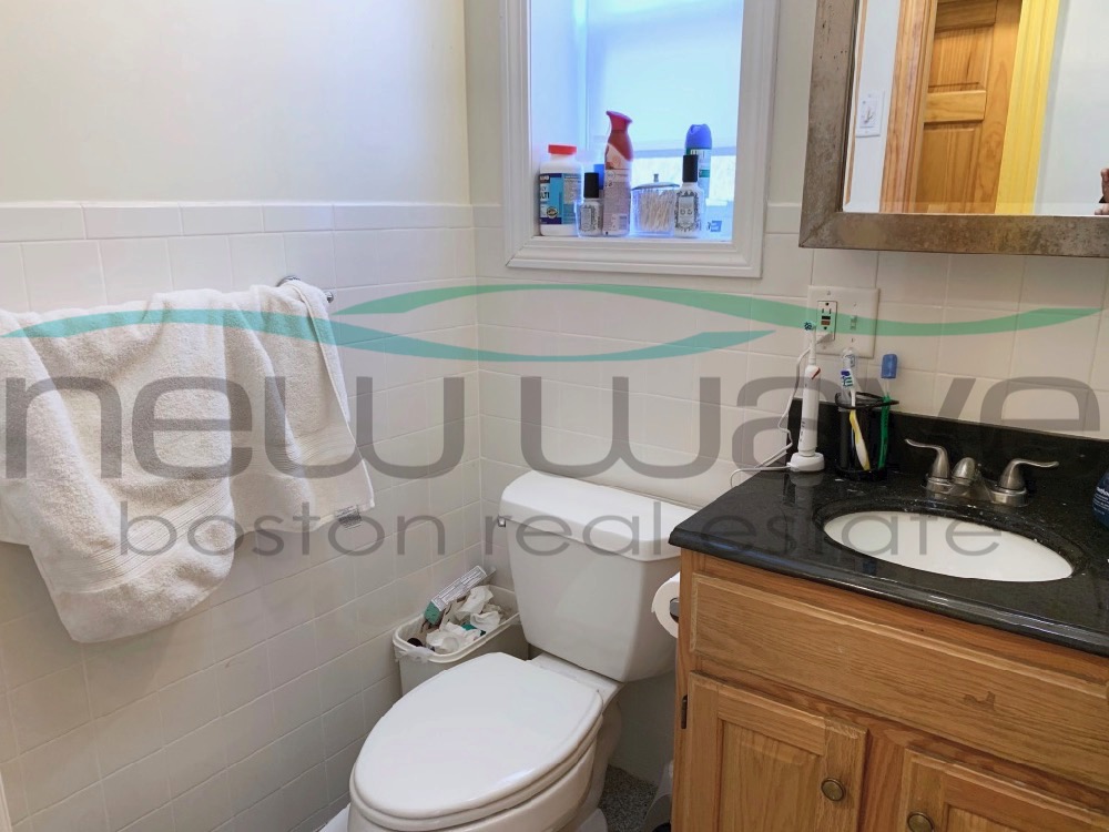 127 Cedar St, Roxbury