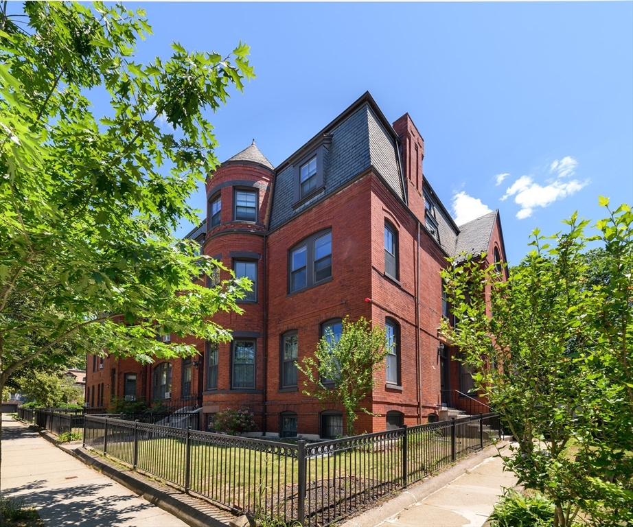 53 Laurel St, Ward Two