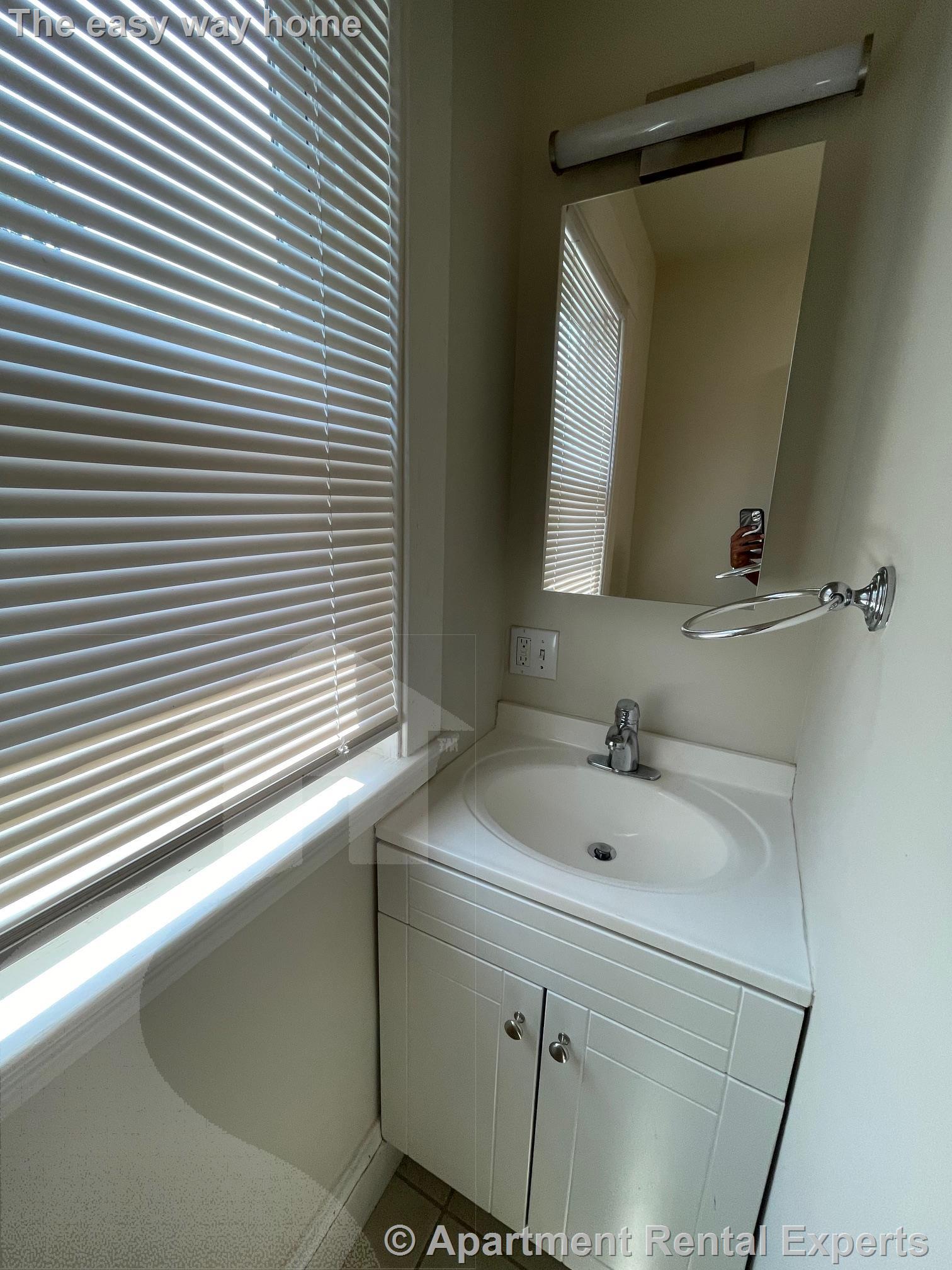 206 West Emerson St, Other