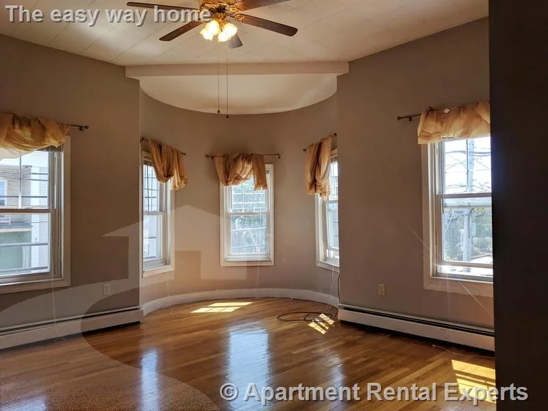 94 Spring St, Medford Square
