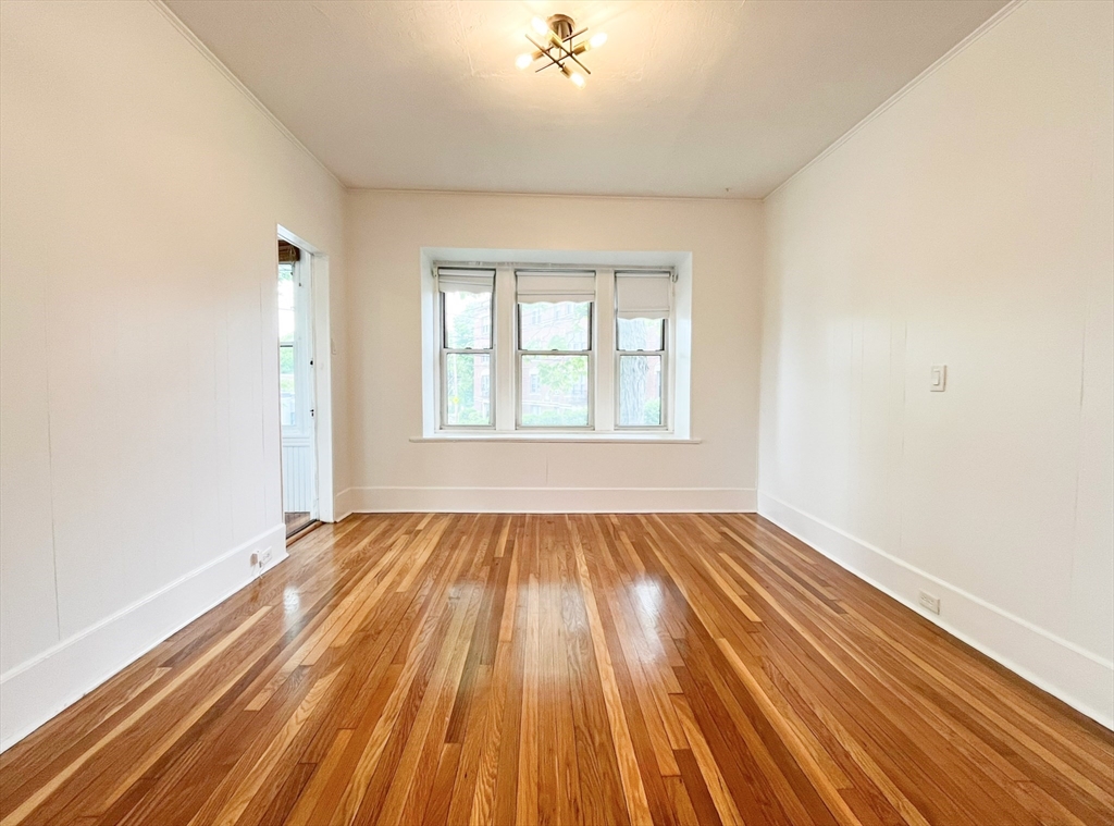 44 Bellevue St, West Roxbury