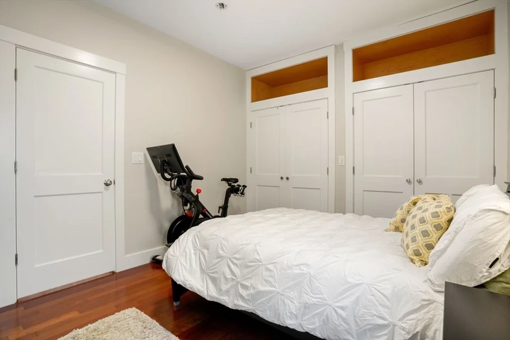 596 E 2nd St, South Boston