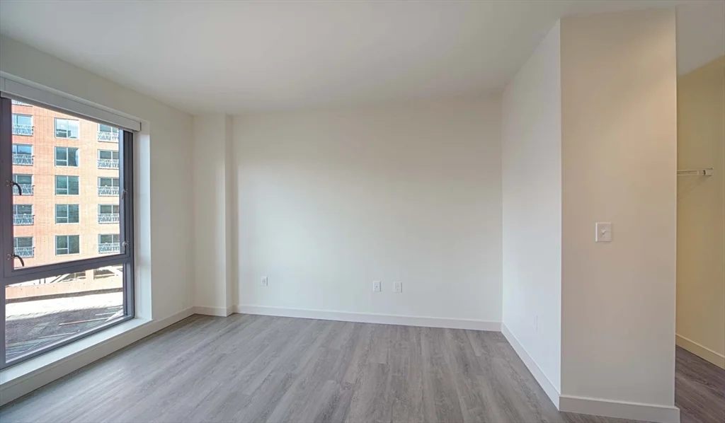 1 Canal St, North End