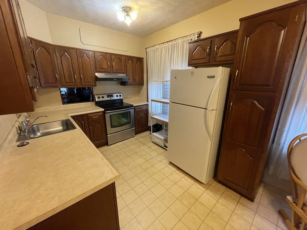 51 Richmond Ave, West Side