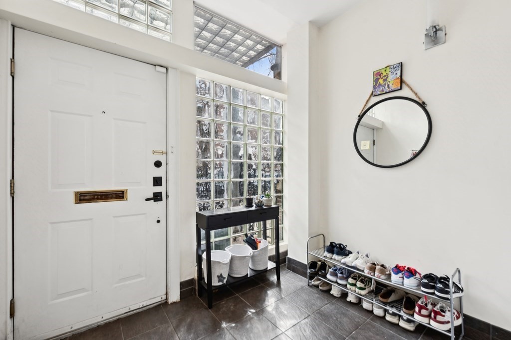 37 Queensberry, Fenway