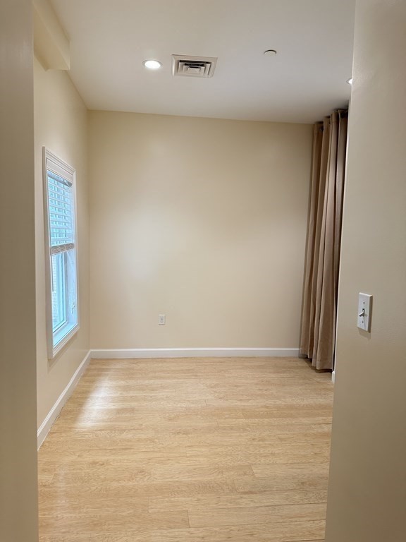 909 Hancock St, Quincy