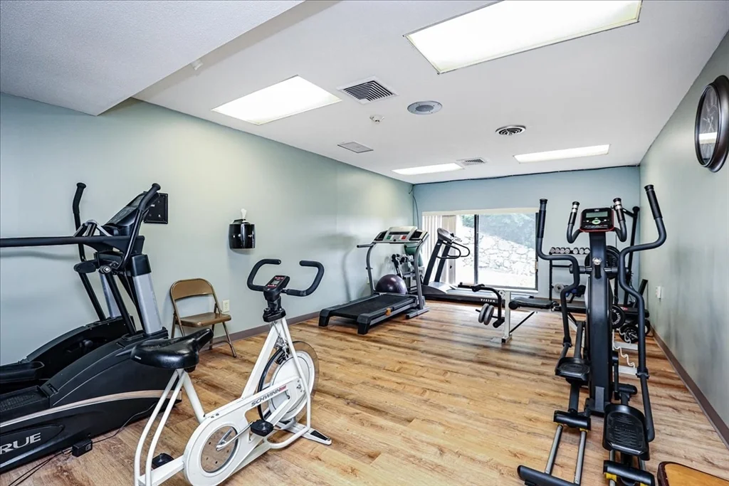 1004 Paradise Rd, Swampscott