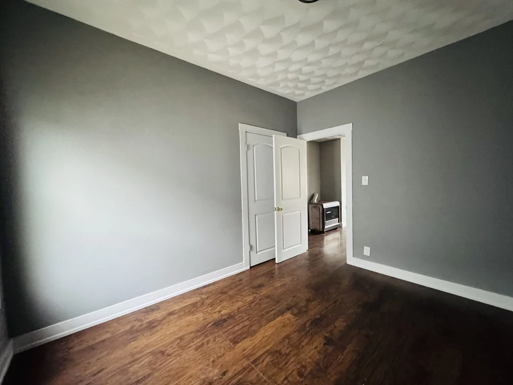 166 Bradford Ave, Fall River