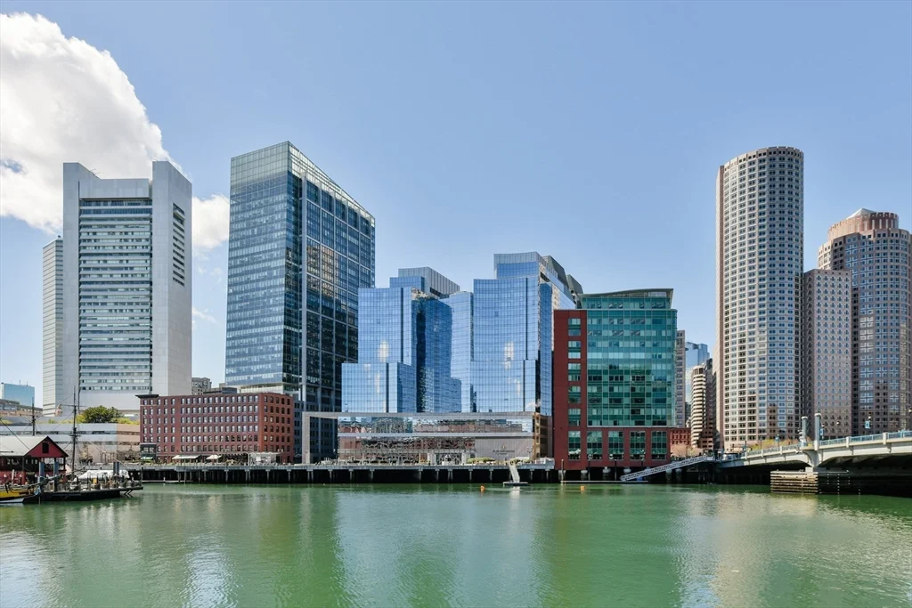 500 Atlantic Ave, Waterfront