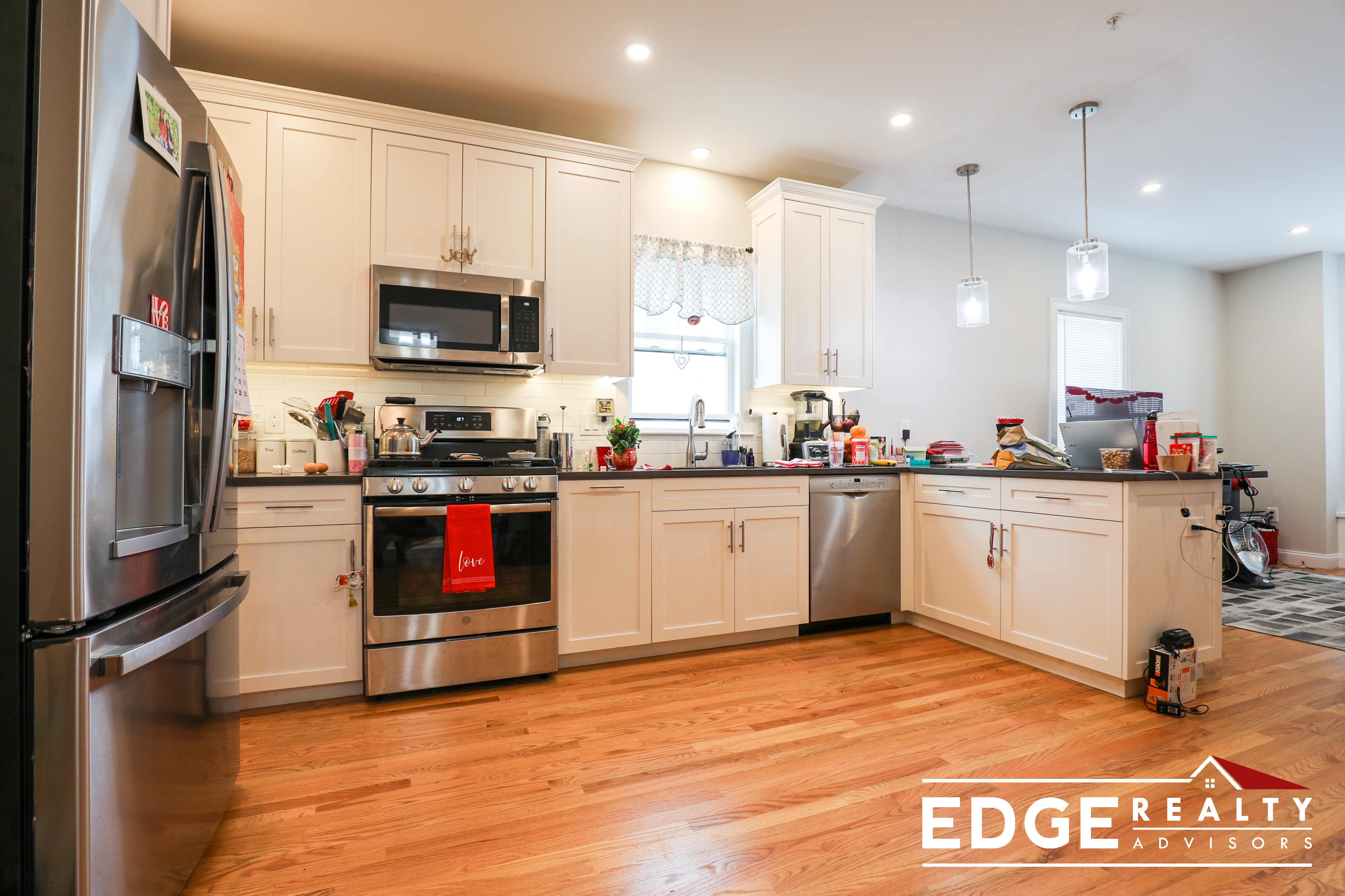 1 bed, 1 bath apartment for rent at 87 High St Unit 3, Waltham — photo 1 of 9