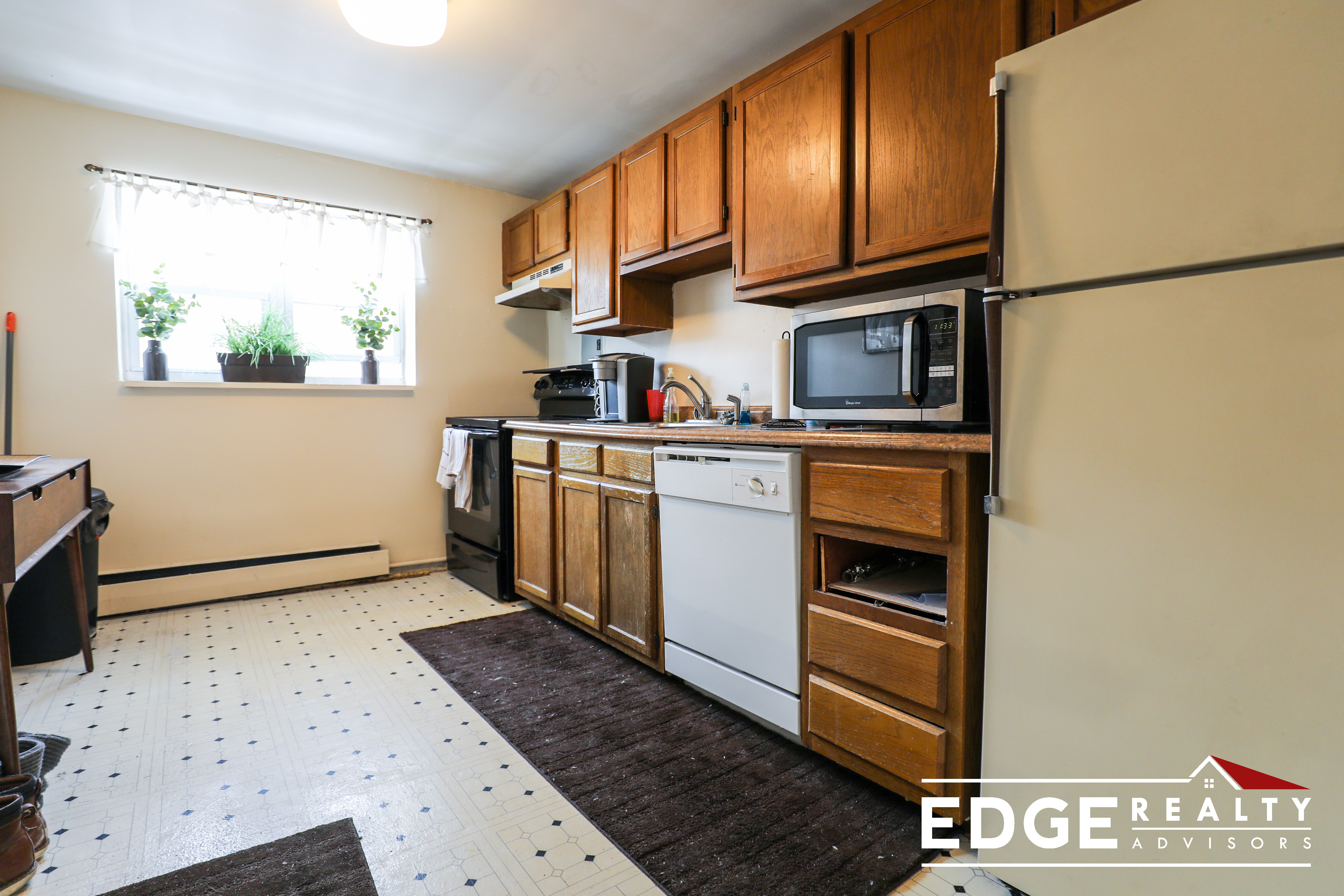 1 bed, 1 bath apartment for rent at 49 Colborne Rd Unit 4, Brighton — photo 1 of 6