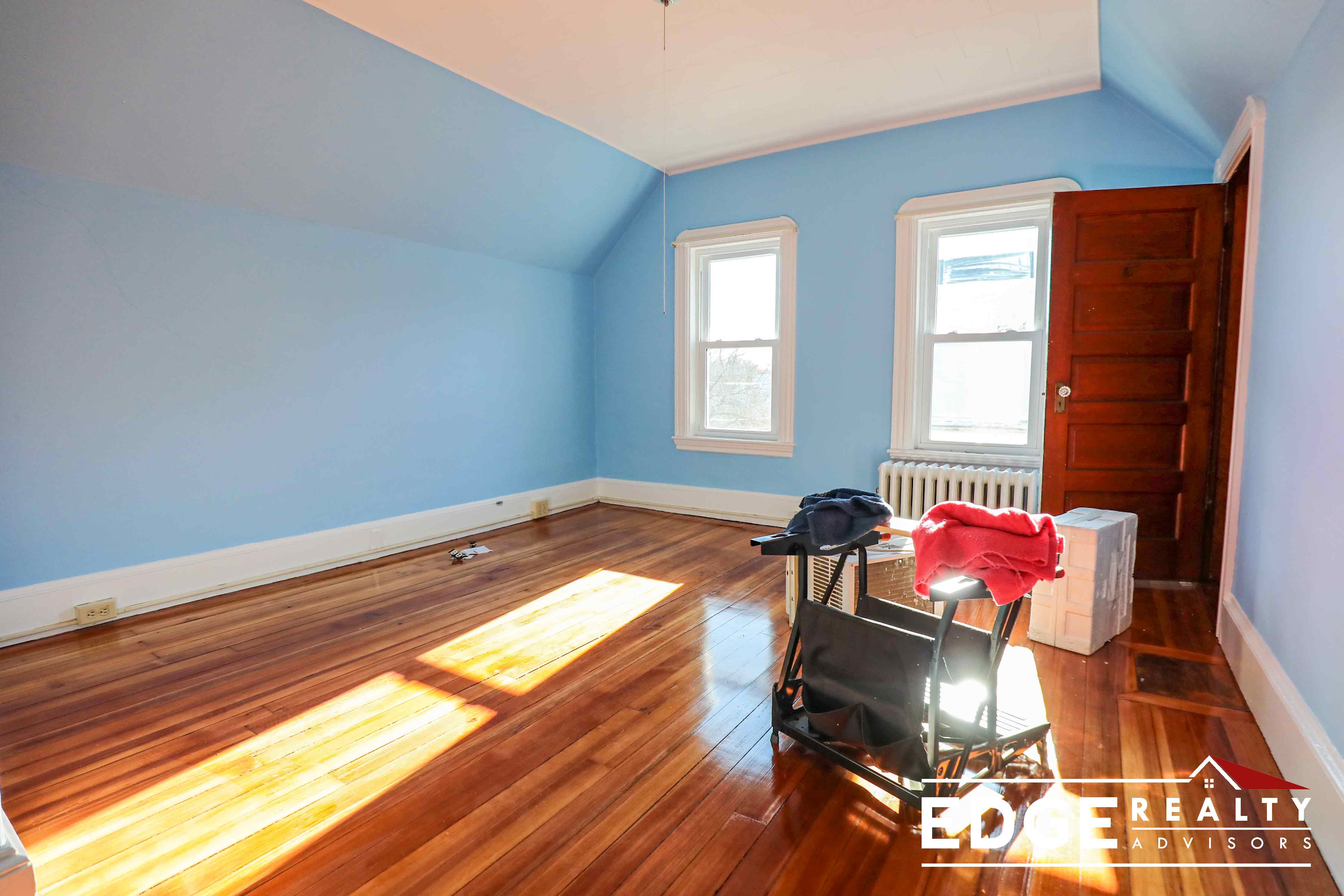 3 bed, 1 bath apartment for rent at 90 Hobart St Unit 1, Brighton — photo 10 of 10