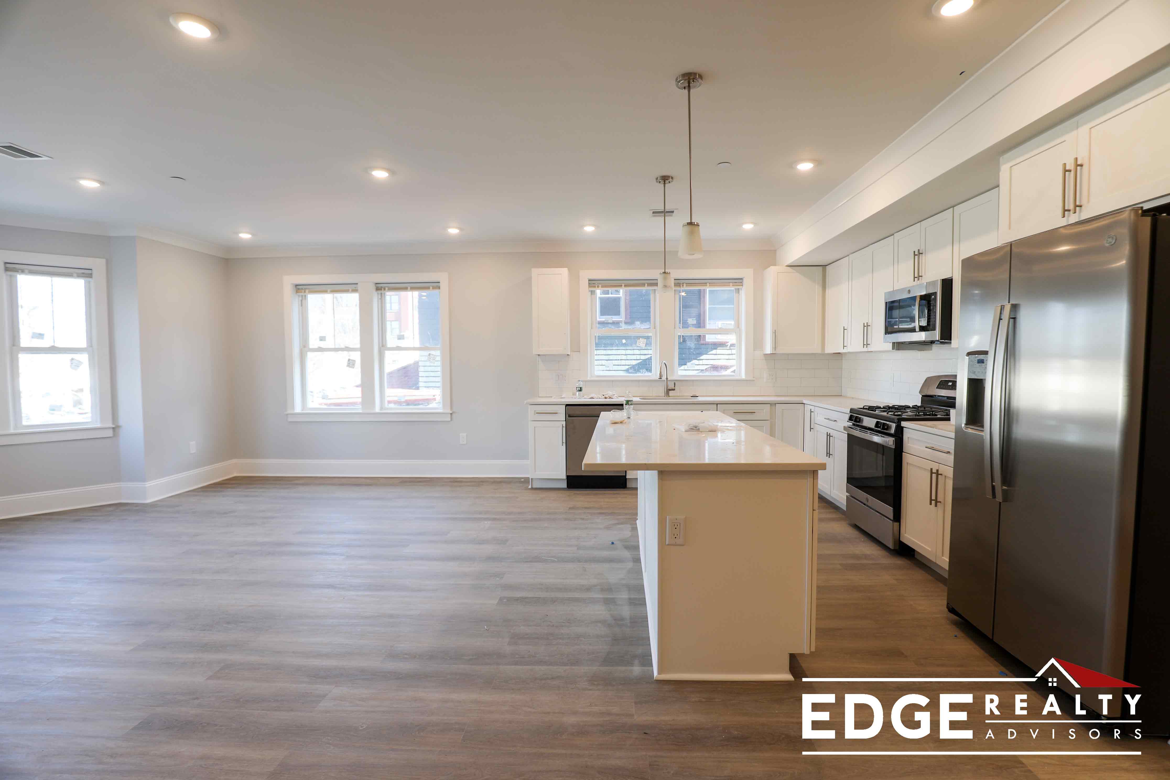 4 bed, 3 bath apartment for rent at 4 North Beacon St Unit 4, Allston — photo 3 of 12