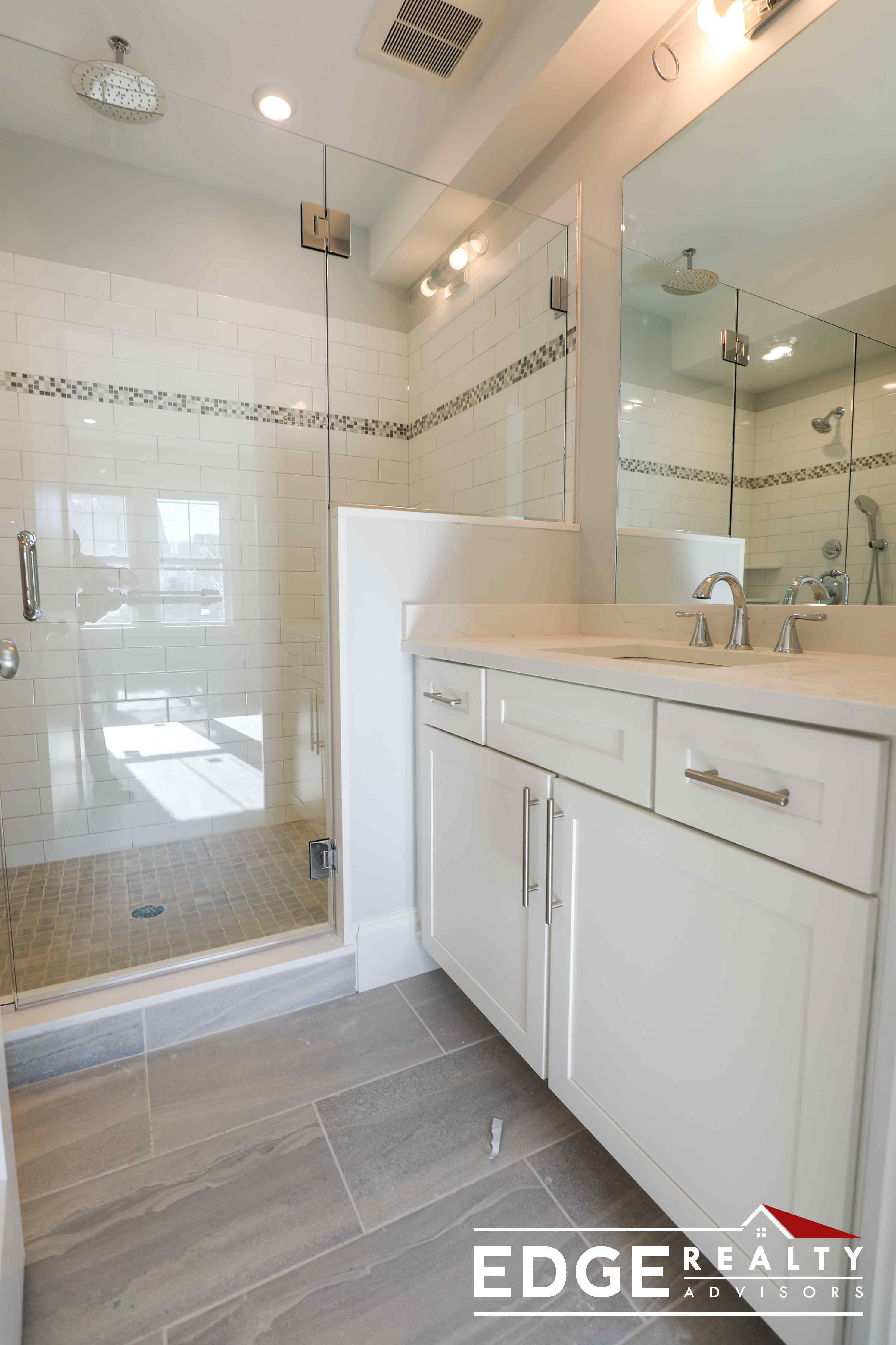 4 bed, 3 bath apartment for rent at 4 North Beacon St Unit 4, Allston — photo 11 of 12
