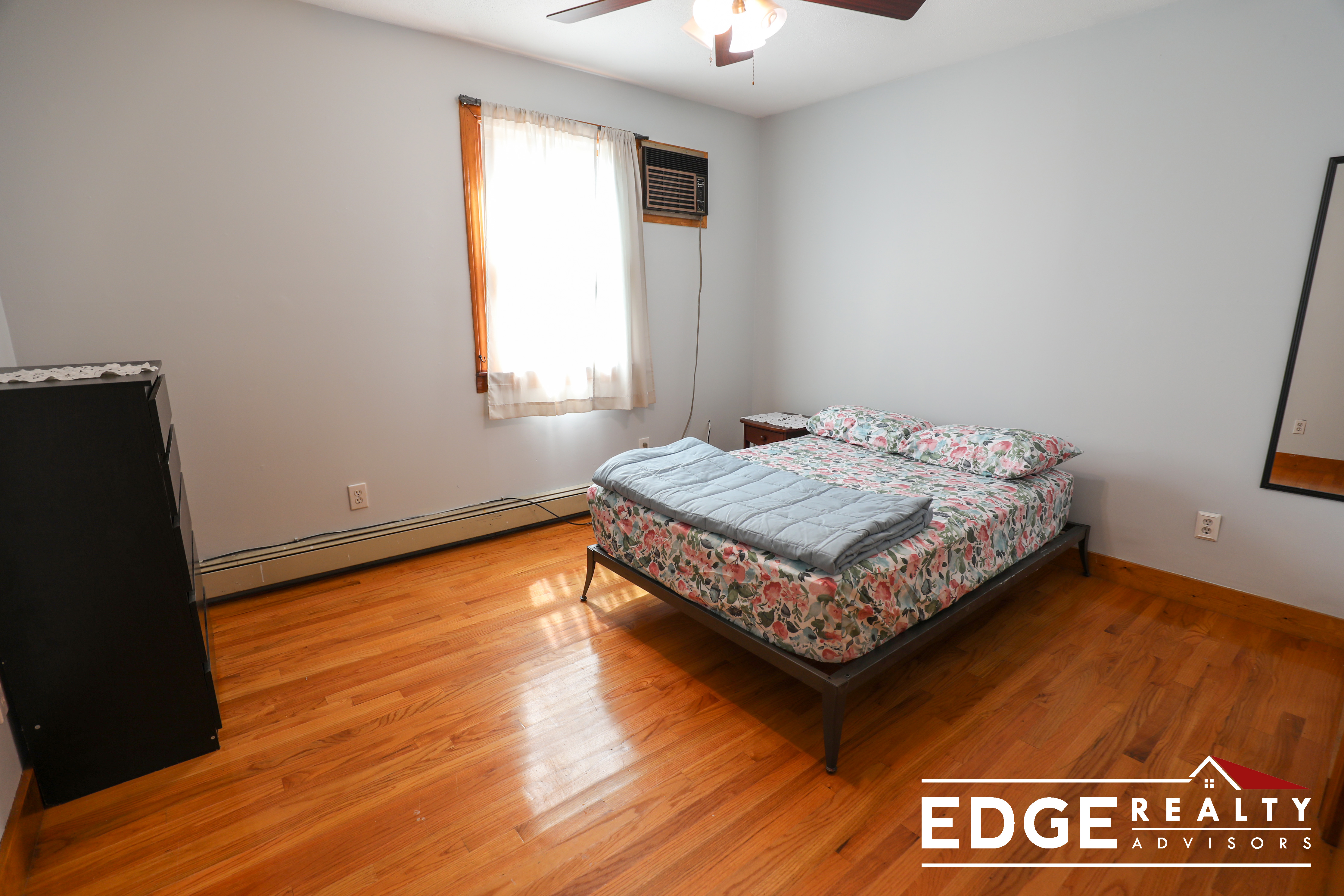 5 bed, 1.5 bath apartment for rent at 41 Gerrish St Unit 1, Brighton — photo 8 of 12
