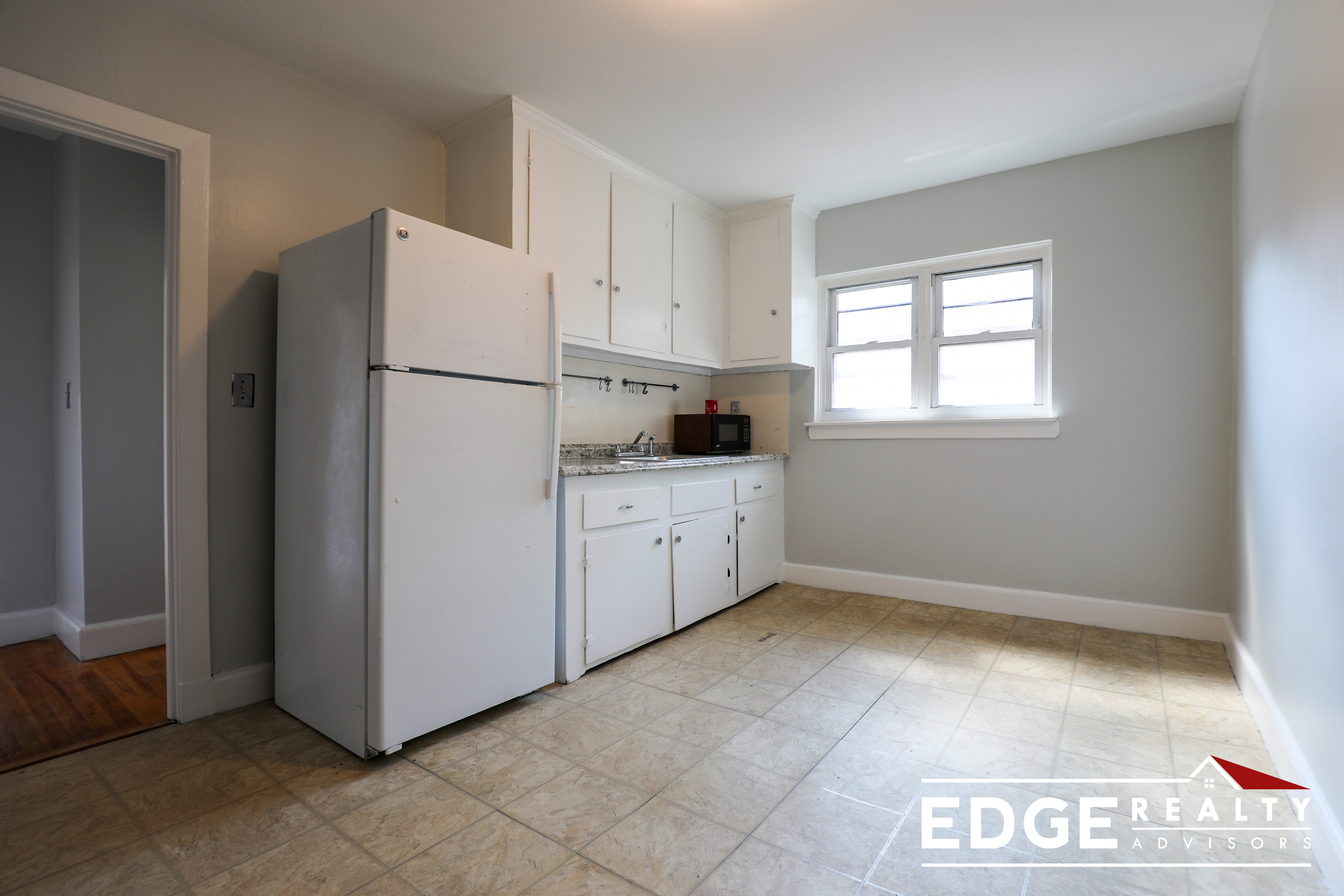 1 bed, 1 bath apartment for rent at 18 Beechcroft St Unit 3, Brighton