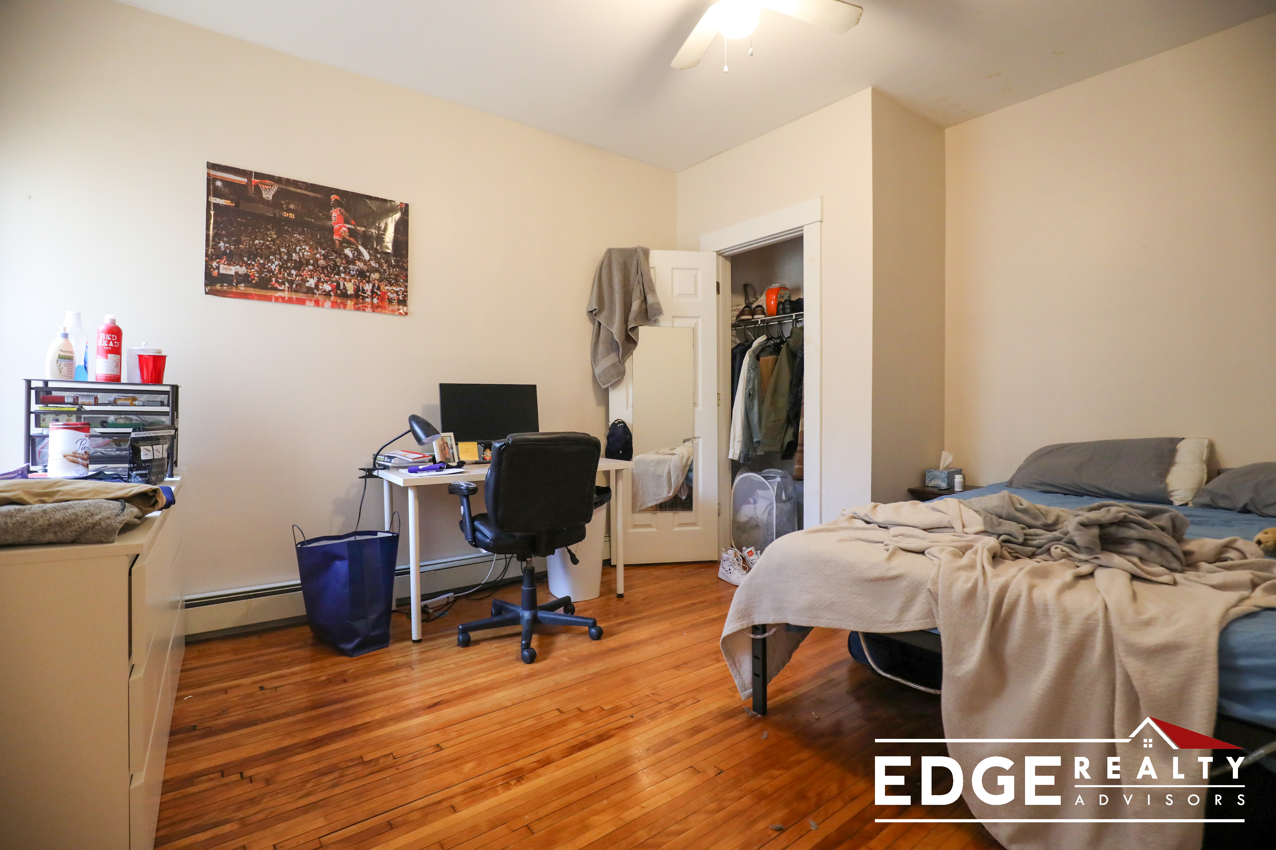 4 bed, 2 bath apartment for rent at 12 Wadsworth St Unit 1, Allston — photo 6 of 9