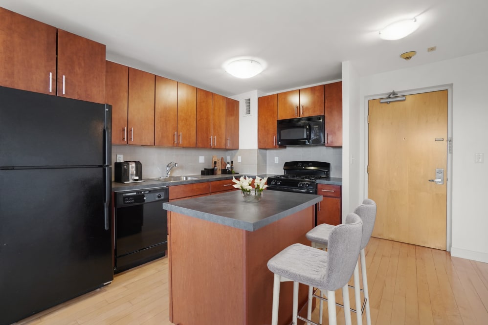 2 bed, 1 bath apartment for rent at 11 Camelot Ct Unit 11-7G, Brighton — photo 11 of 19