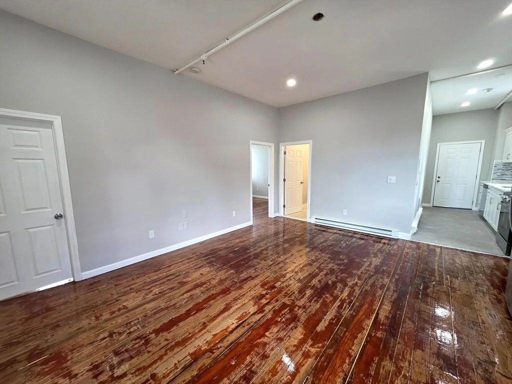 5 Beacon St, Clinton