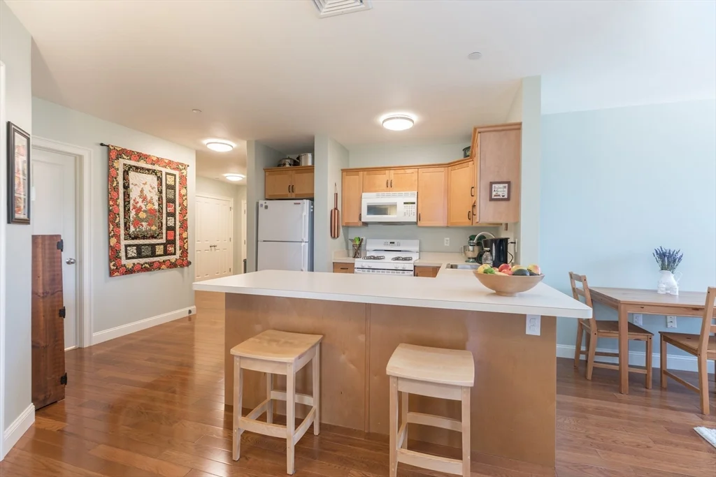 327 Centre St, Jamaica Plain