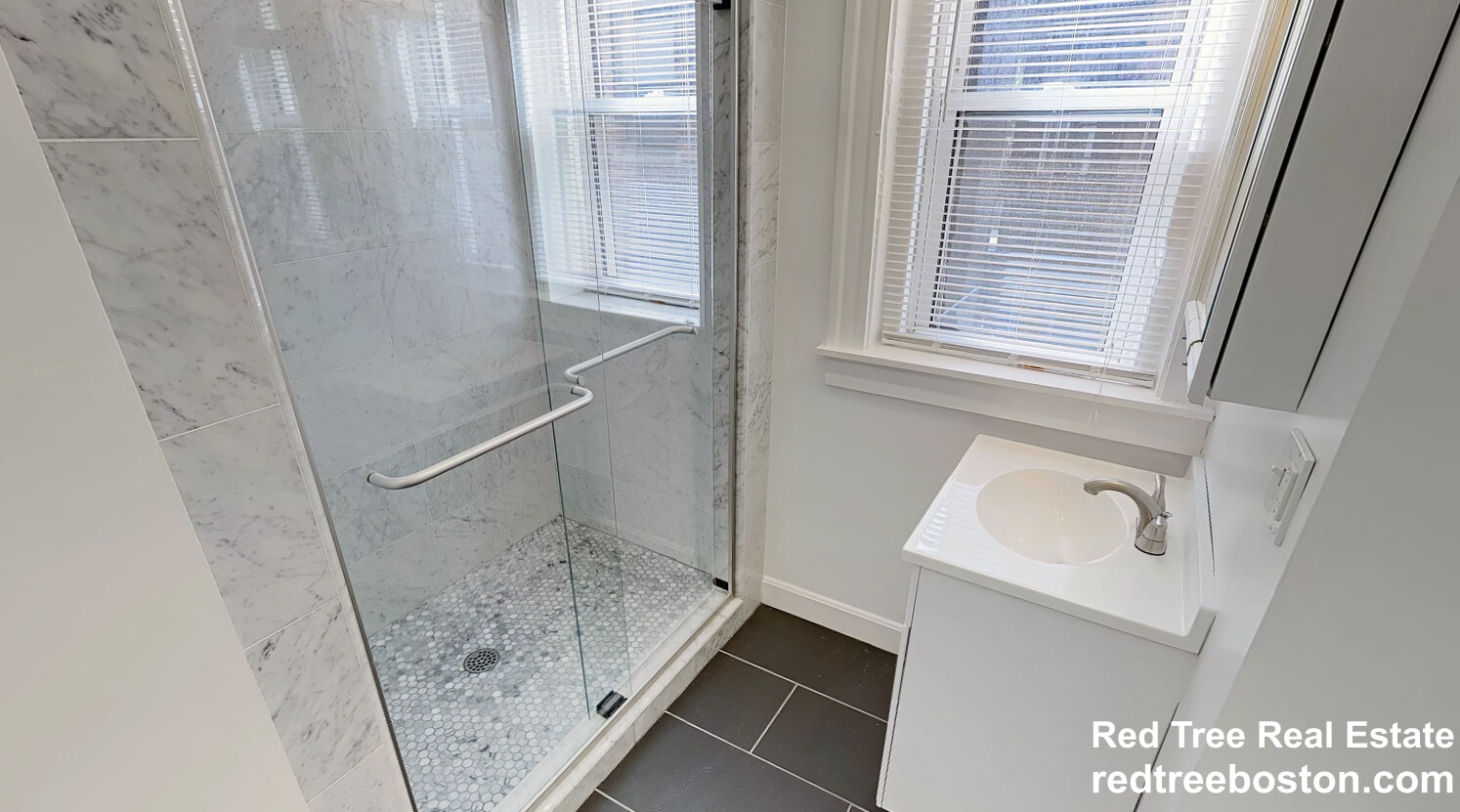 51 Queensberry St, Fenway