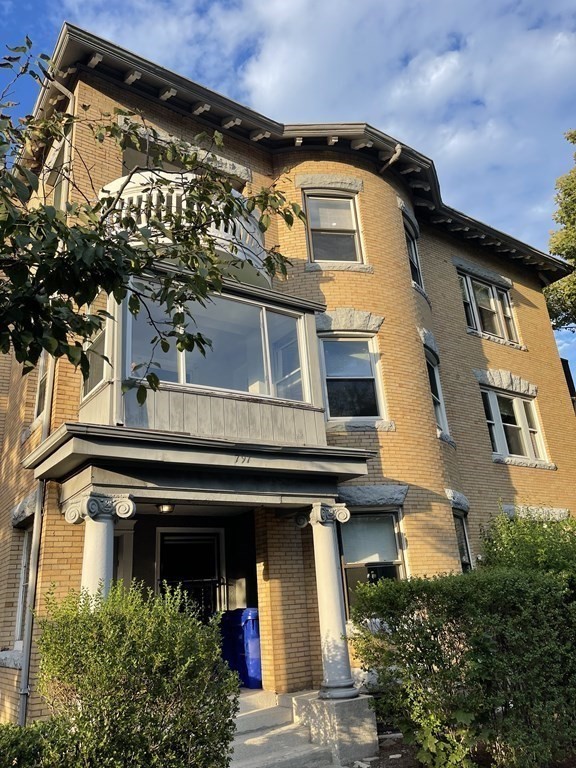 797 Washington, Brookline