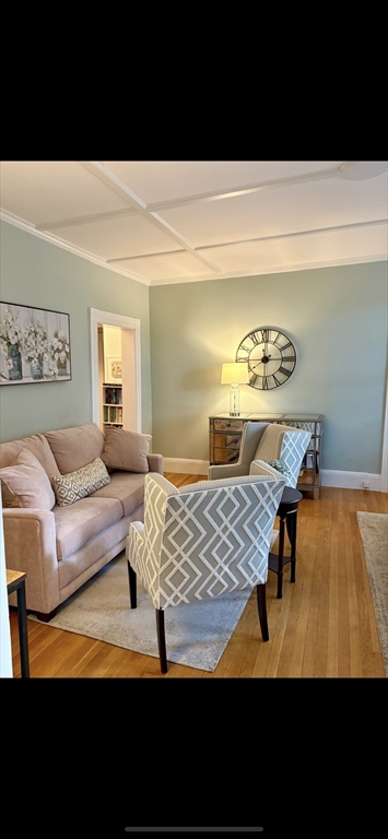 21 Thorndike, Beverly