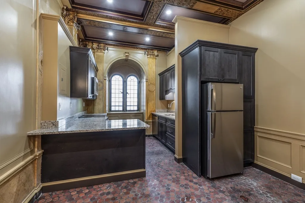 107 Beacon St, Back Bay