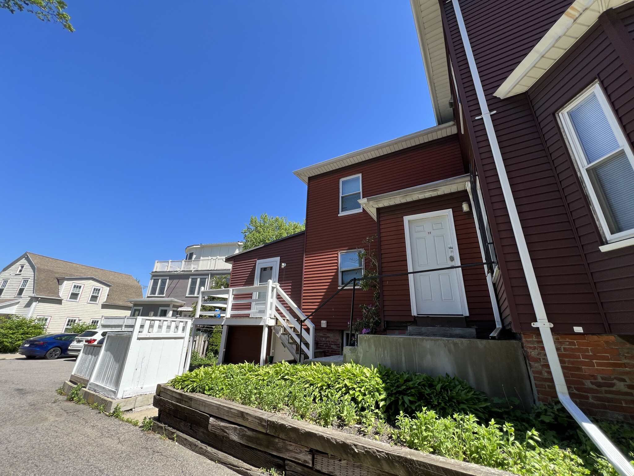 65 Walden St, North Cambridge