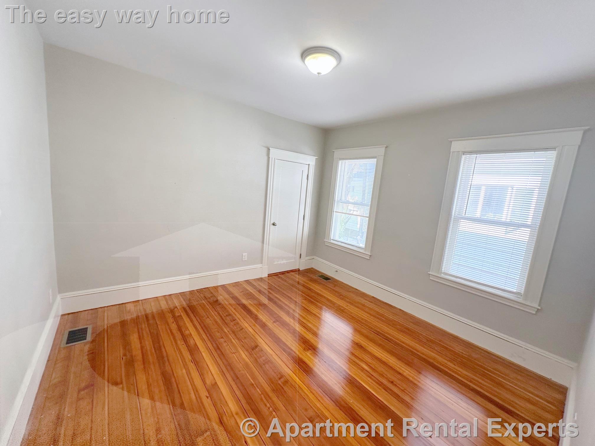 58 Bromfield Rd, Tufts