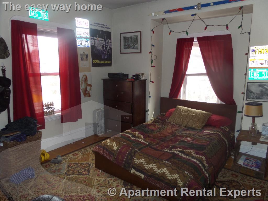 22 Highland Rd, Davis Square