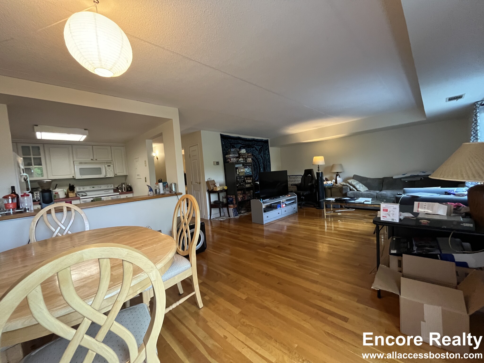 1243 Beacon St, Coolidge Corner