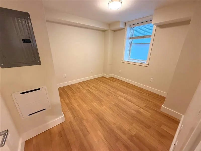 900 Massachusetts Ave, Riverside